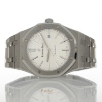 Audemars Piguet Royal Oak Ref. 15400ST.OO.1220ST.02