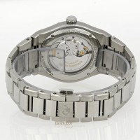 Girard Perregaux Laureato Ref. 81005-11-632-11A