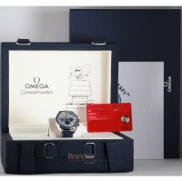 Omega Speedmaster Apollo XIII Silver Snoopy Award Ref. 31032425002001