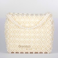 Pochette in perle coltivate con chiusura in oro giallo e brillanti